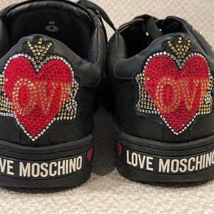 Used only one time moschino sneakers black